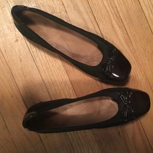 Clarks leather flats